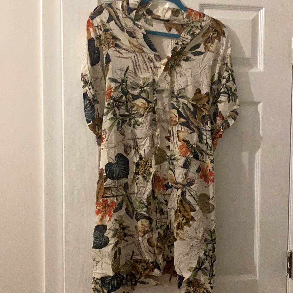 Mid- length short sleeve dress